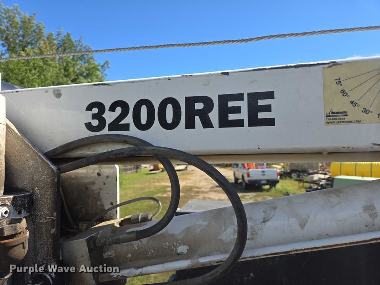 image for item DY1126 2012 Ford F350 Super Duty SuperCab utility bed pickup truck