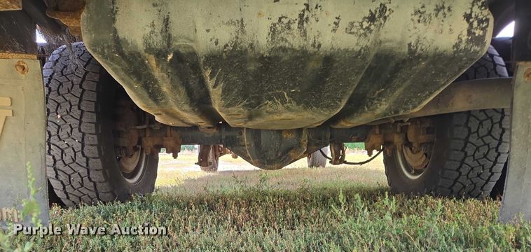 image for item DY1126 2012 Ford F350 Super Duty SuperCab utility bed pickup truck