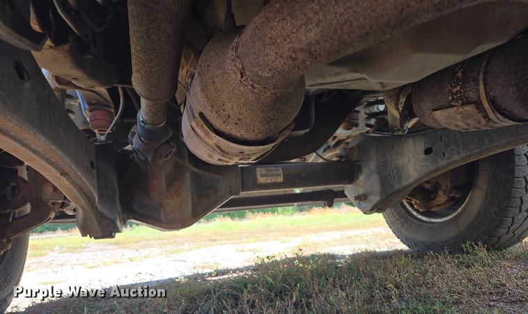 image for item DY1126 2012 Ford F350 Super Duty SuperCab utility bed pickup truck