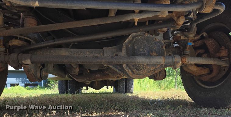 image for item DY1126 2012 Ford F350 Super Duty SuperCab utility bed pickup truck