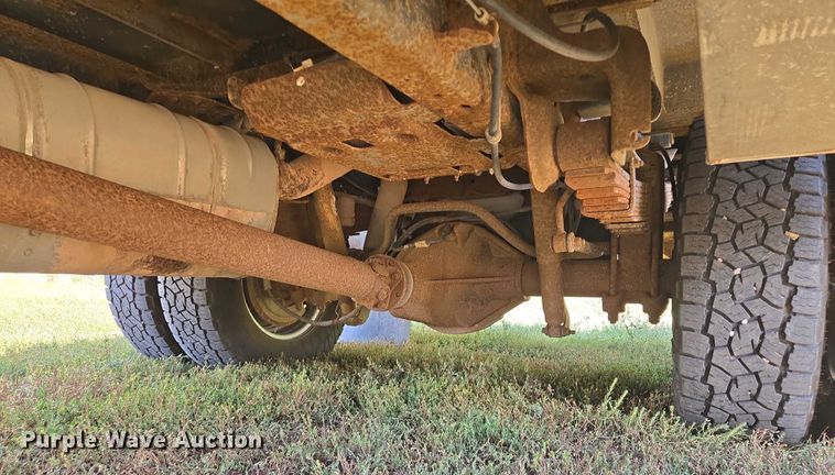 image for item DY1126 2012 Ford F350 Super Duty SuperCab utility bed pickup truck