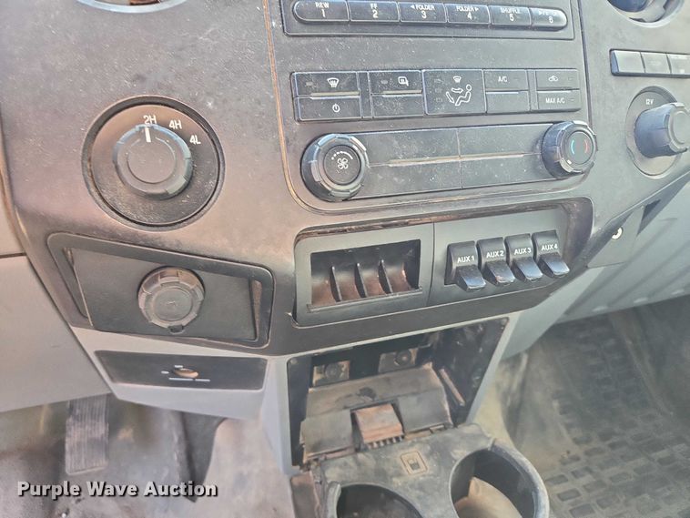 image for item DY1126 2012 Ford F350 Super Duty SuperCab utility bed pickup truck