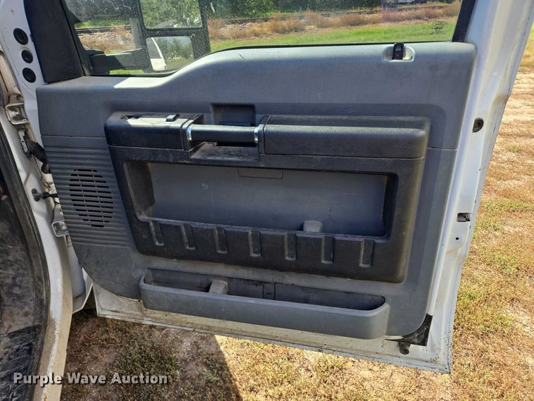 image for item DY1126 2012 Ford F350 Super Duty SuperCab utility bed pickup truck