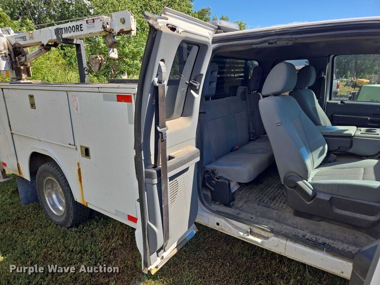 image for item DY1126 2012 Ford F350 Super Duty SuperCab utility bed pickup truck