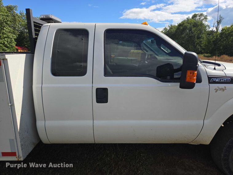 image for item DY1126 2012 Ford F350 Super Duty SuperCab utility bed pickup truck