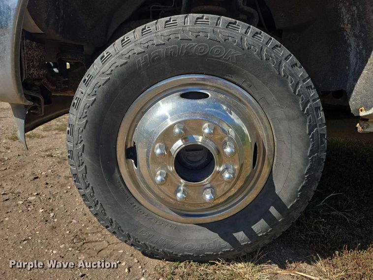 image for item DY1126 2012 Ford F350 Super Duty SuperCab utility bed pickup truck