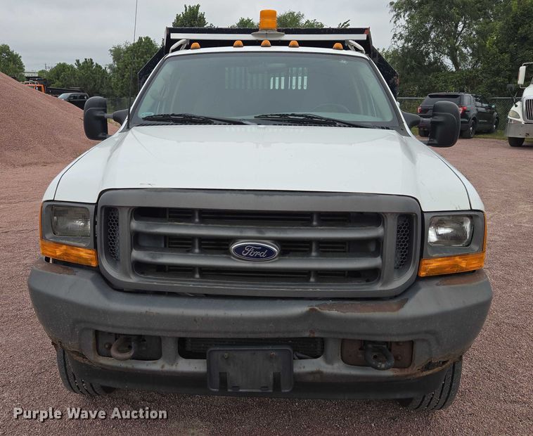 image for item DY1142 2001 Ford F450 Super Duty dump truck