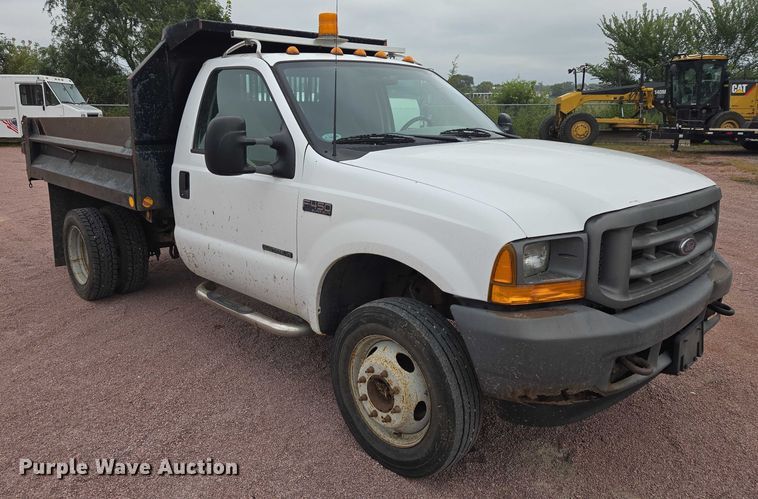 image for item DY1142 2001 Ford F450 Super Duty dump truck