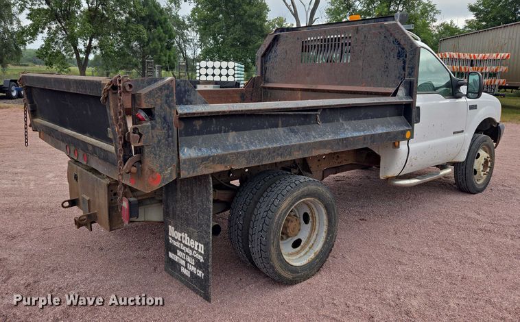 image for item DY1142 2001 Ford F450 Super Duty dump truck