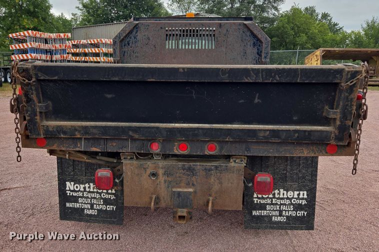 image for item DY1142 2001 Ford F450 Super Duty dump truck