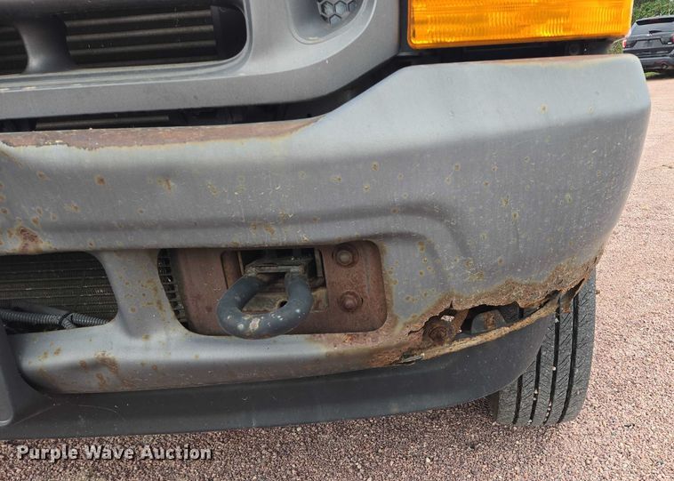 image for item DY1142 2001 Ford F450 Super Duty dump truck