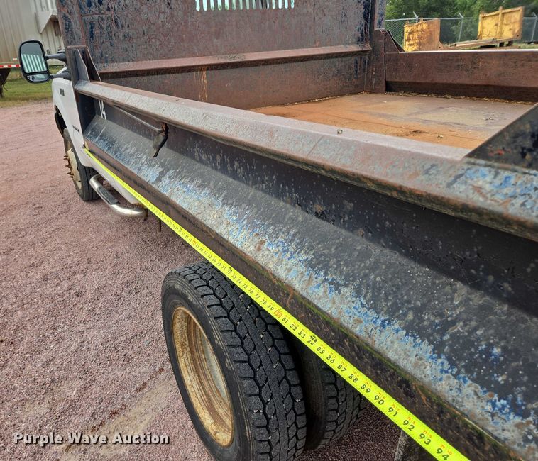 image for item DY1142 2001 Ford F450 Super Duty dump truck
