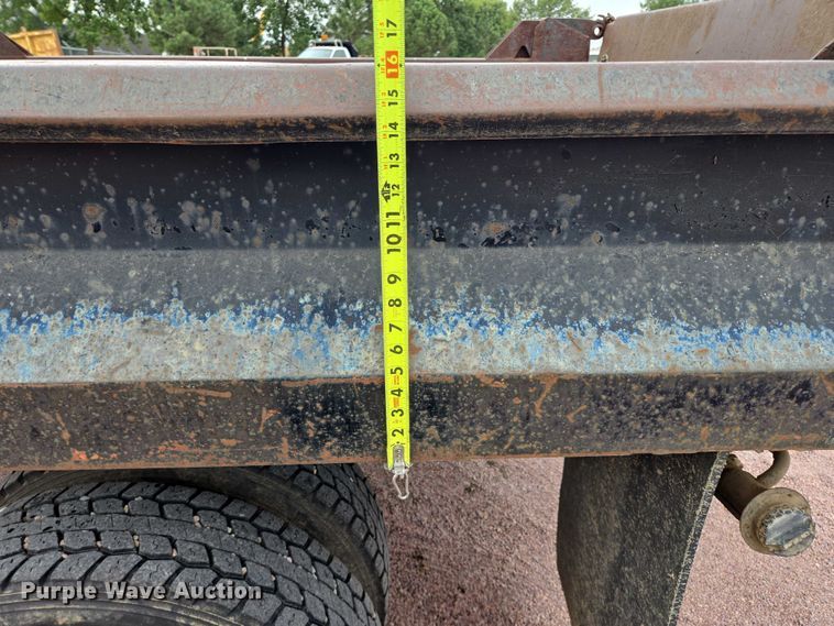 image for item DY1142 2001 Ford F450 Super Duty dump truck