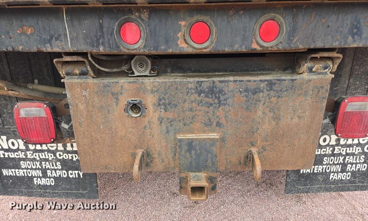 image for item DY1142 2001 Ford F450 Super Duty dump truck