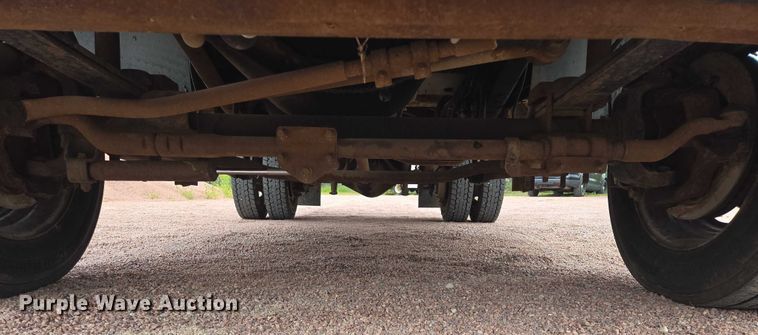 image for item DY1142 2001 Ford F450 Super Duty dump truck