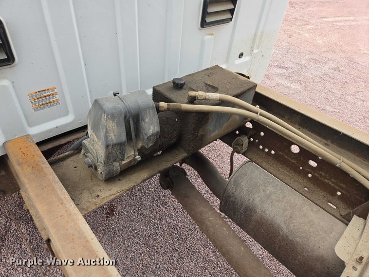 image for item DY1142 2001 Ford F450 Super Duty dump truck