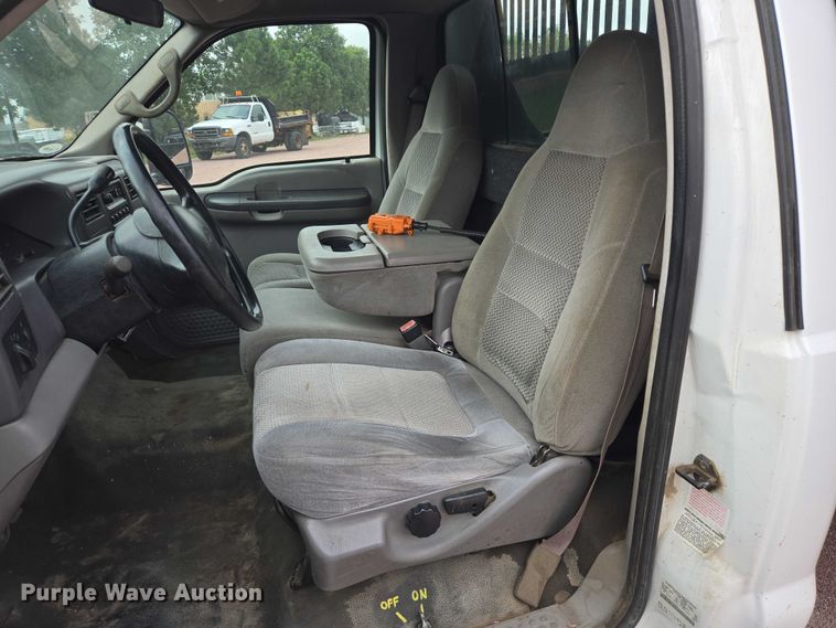 image for item DY1142 2001 Ford F450 Super Duty dump truck