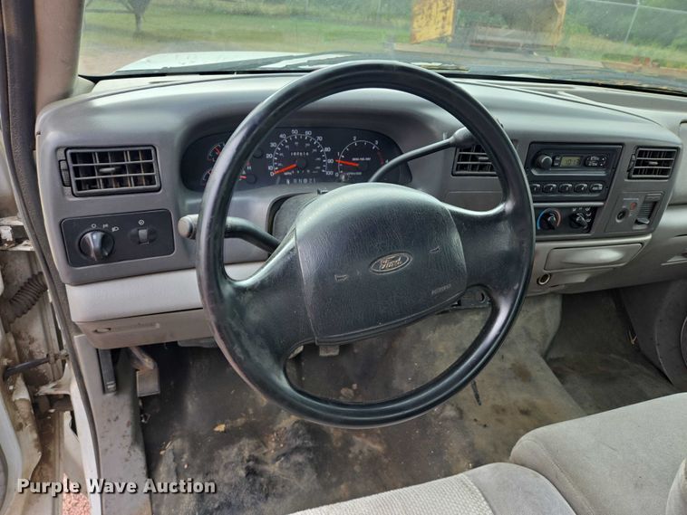 image for item DY1142 2001 Ford F450 Super Duty dump truck