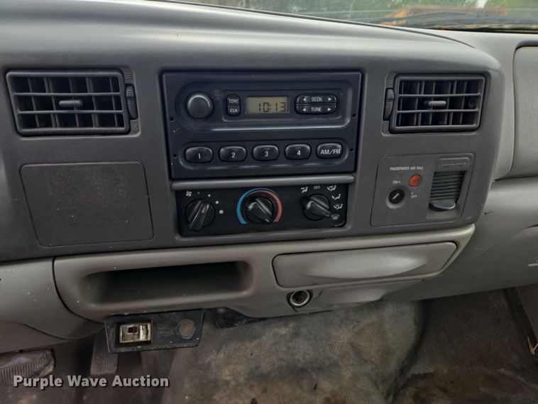 image for item DY1142 2001 Ford F450 Super Duty dump truck