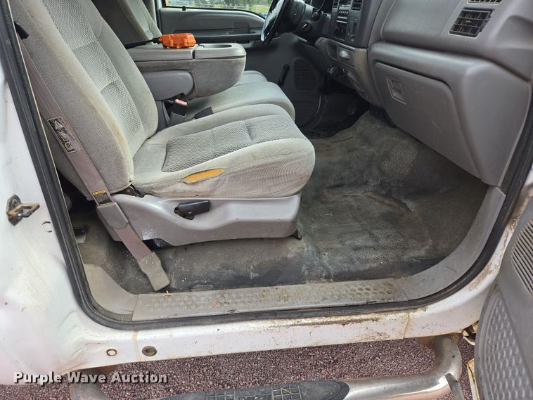 image for item DY1142 2001 Ford F450 Super Duty dump truck