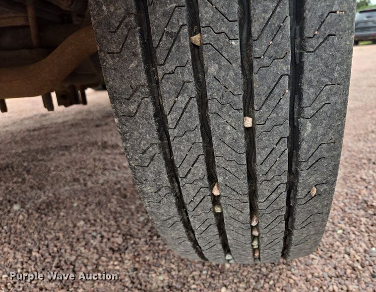 image for item DY1142 2001 Ford F450 Super Duty dump truck