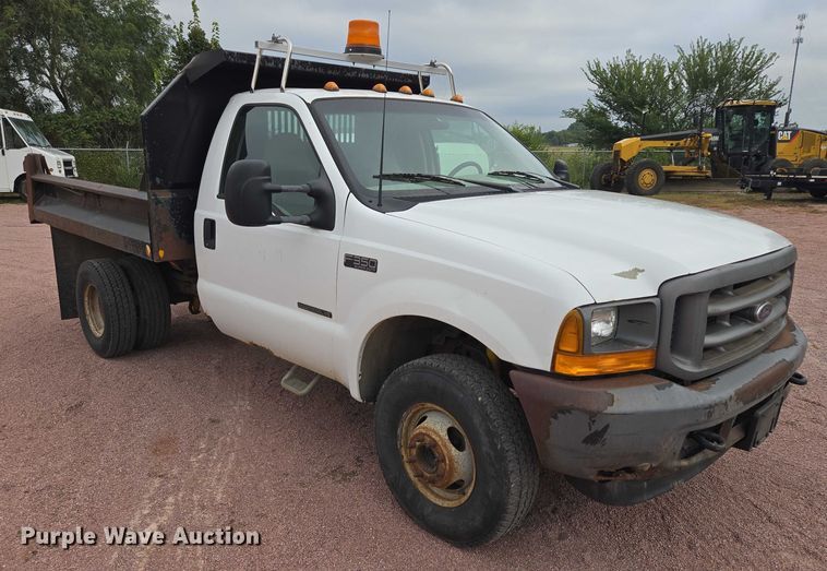 image for item DY1143 2001 Ford F350 Super Duty dump bed pickup truck