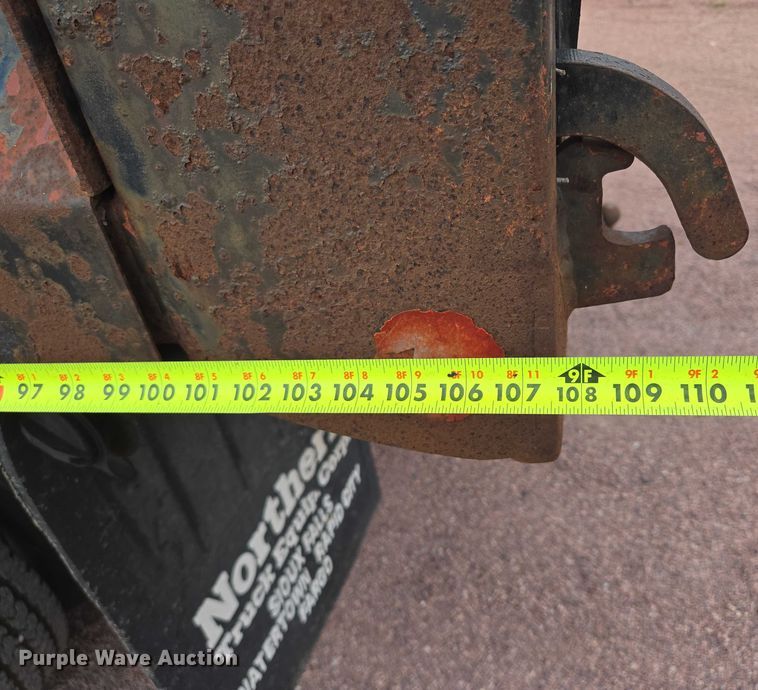 image for item DY1143 2001 Ford F350 Super Duty dump bed pickup truck