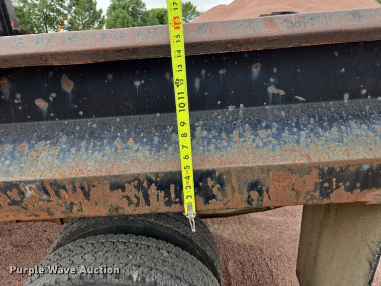 image for item DY1143 2001 Ford F350 Super Duty dump bed pickup truck