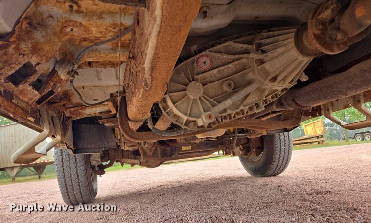 image for item DY1143 2001 Ford F350 Super Duty dump bed pickup truck