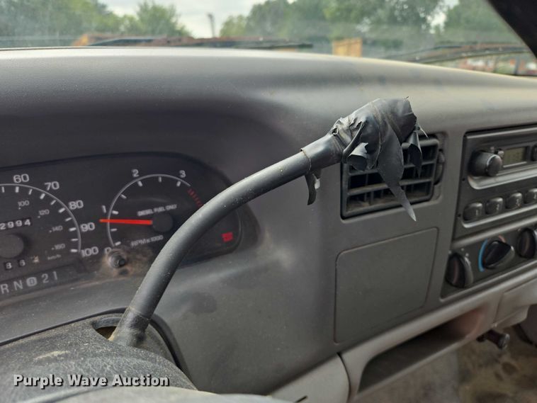 image for item DY1143 2001 Ford F350 Super Duty dump bed pickup truck