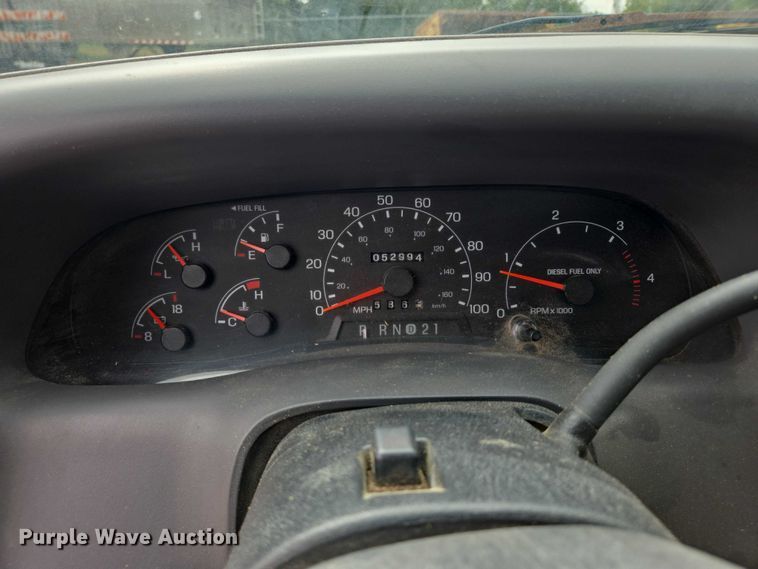 image for item DY1143 2001 Ford F350 Super Duty dump bed pickup truck