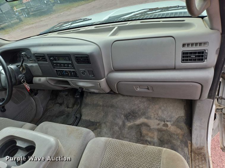 image for item DY1143 2001 Ford F350 Super Duty dump bed pickup truck