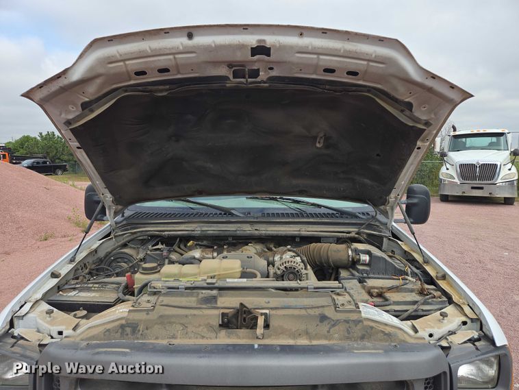 image for item DY1143 2001 Ford F350 Super Duty dump bed pickup truck