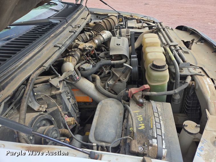 image for item DY1143 2001 Ford F350 Super Duty dump bed pickup truck