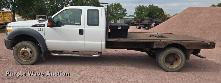 image for item DY1144 2012 Ford F450 Super Duty flatbed truck