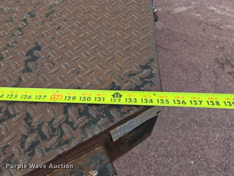 image for item DY1144 2012 Ford F450 Super Duty flatbed truck