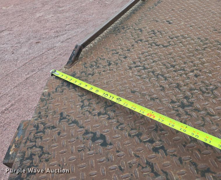 image for item DY1144 2012 Ford F450 Super Duty flatbed truck