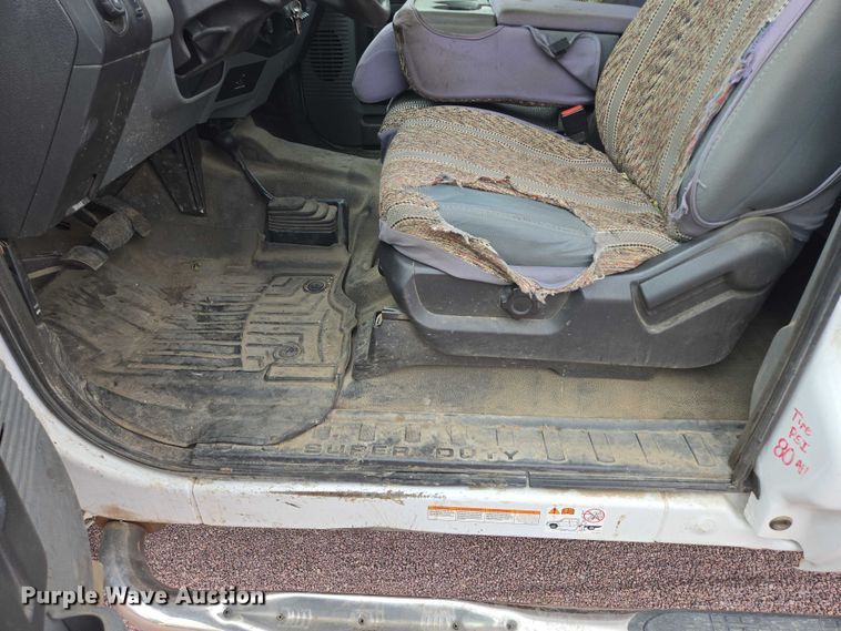 image for item DY1144 2012 Ford F450 Super Duty flatbed truck