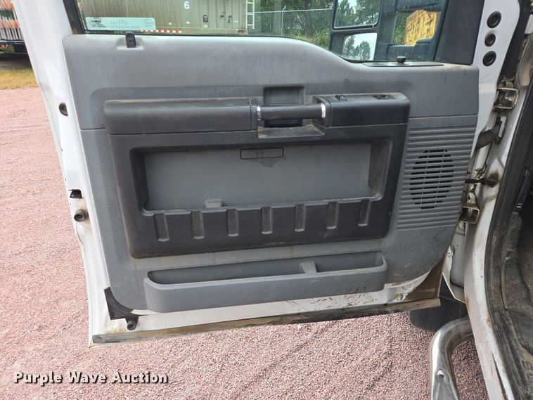 image for item DY1144 2012 Ford F450 Super Duty flatbed truck