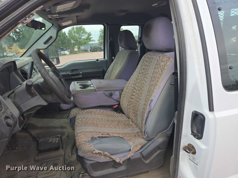 image for item DY1144 2012 Ford F450 Super Duty flatbed truck