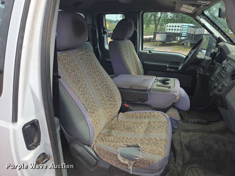 image for item DY1144 2012 Ford F450 Super Duty flatbed truck