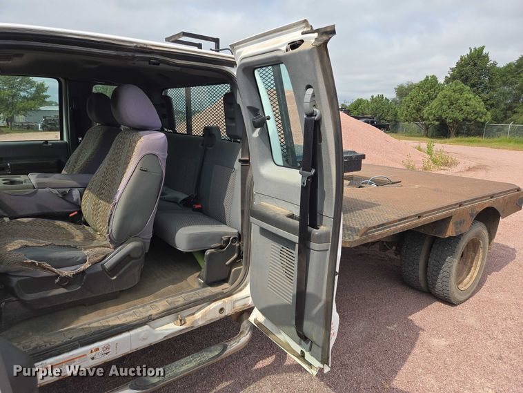 image for item DY1144 2012 Ford F450 Super Duty flatbed truck