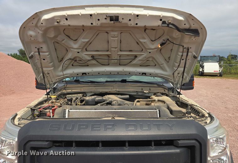 image for item DY1144 2012 Ford F450 Super Duty flatbed truck