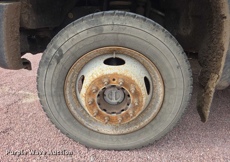 image for item DY1144 2012 Ford F450 Super Duty flatbed truck