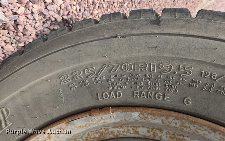 image for item DY1144 2012 Ford F450 Super Duty flatbed truck