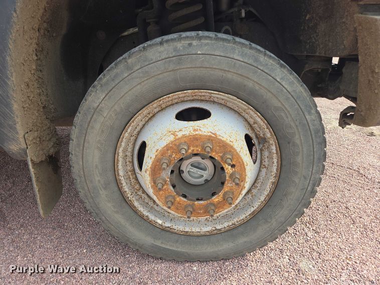 image for item DY1144 2012 Ford F450 Super Duty flatbed truck