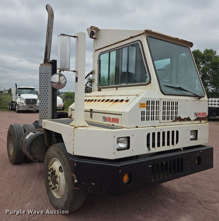 image for item DY1145 2011 Kalmar  Ottawa yard truck