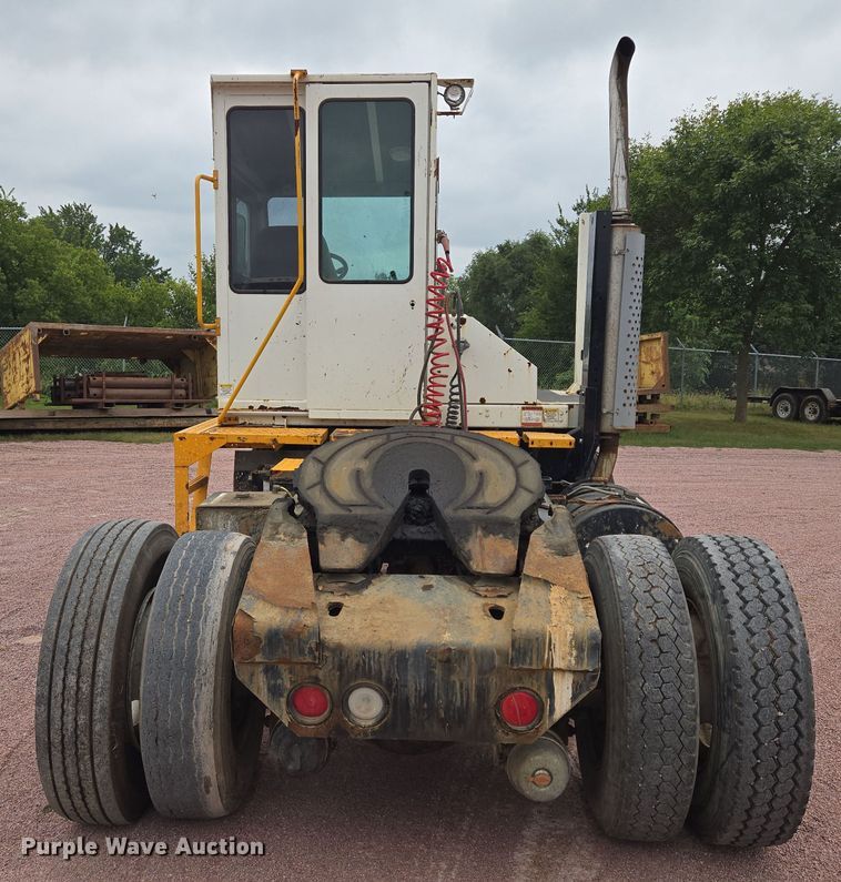 image for item DY1145 2011 Kalmar  Ottawa yard truck