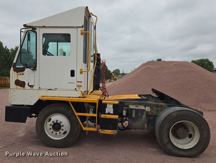 image for item DY1145 2011 Kalmar  Ottawa yard truck