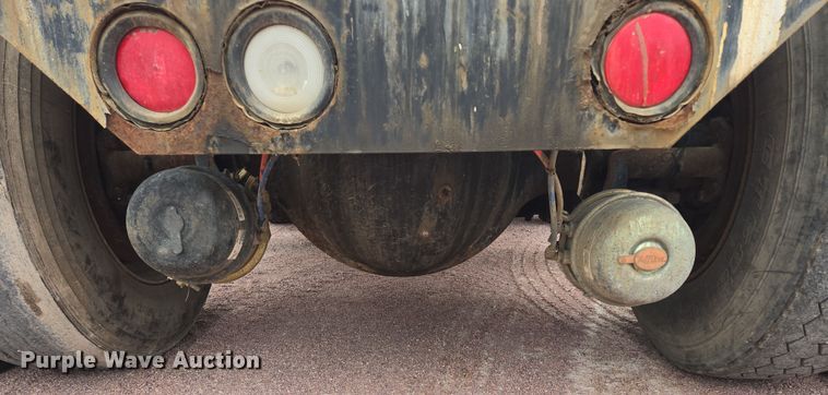 image for item DY1145 2011 Kalmar  Ottawa yard truck